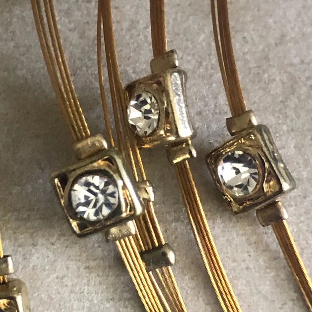 Set of 8 gold and rhinestone bangle stacking bracelets - Picture 5 of 9